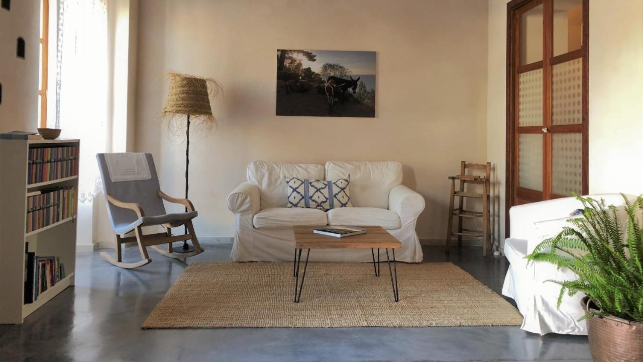 Vista De La Vila - Turismo De Interior. Llubí Exteriér fotografie